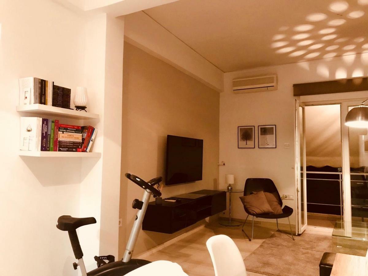 Renovated Minimal Apartment Next To Metro Athens Luaran gambar